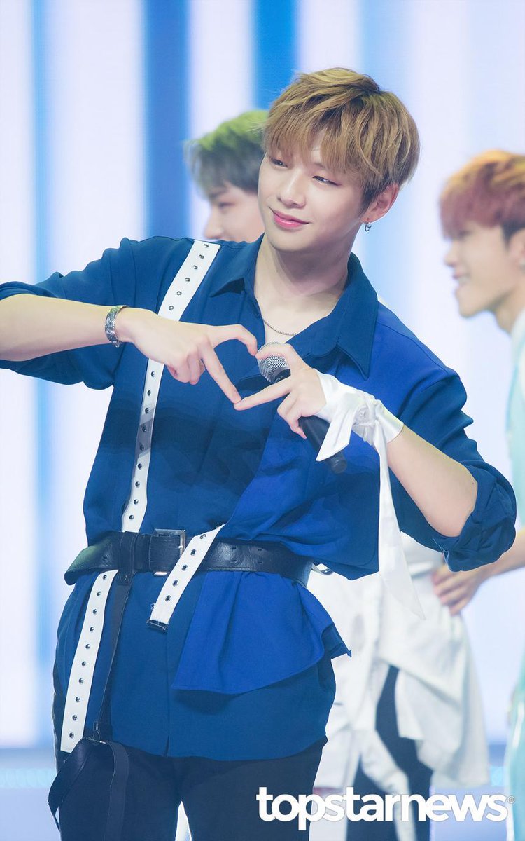With Kang Daniel Thailand tweet media