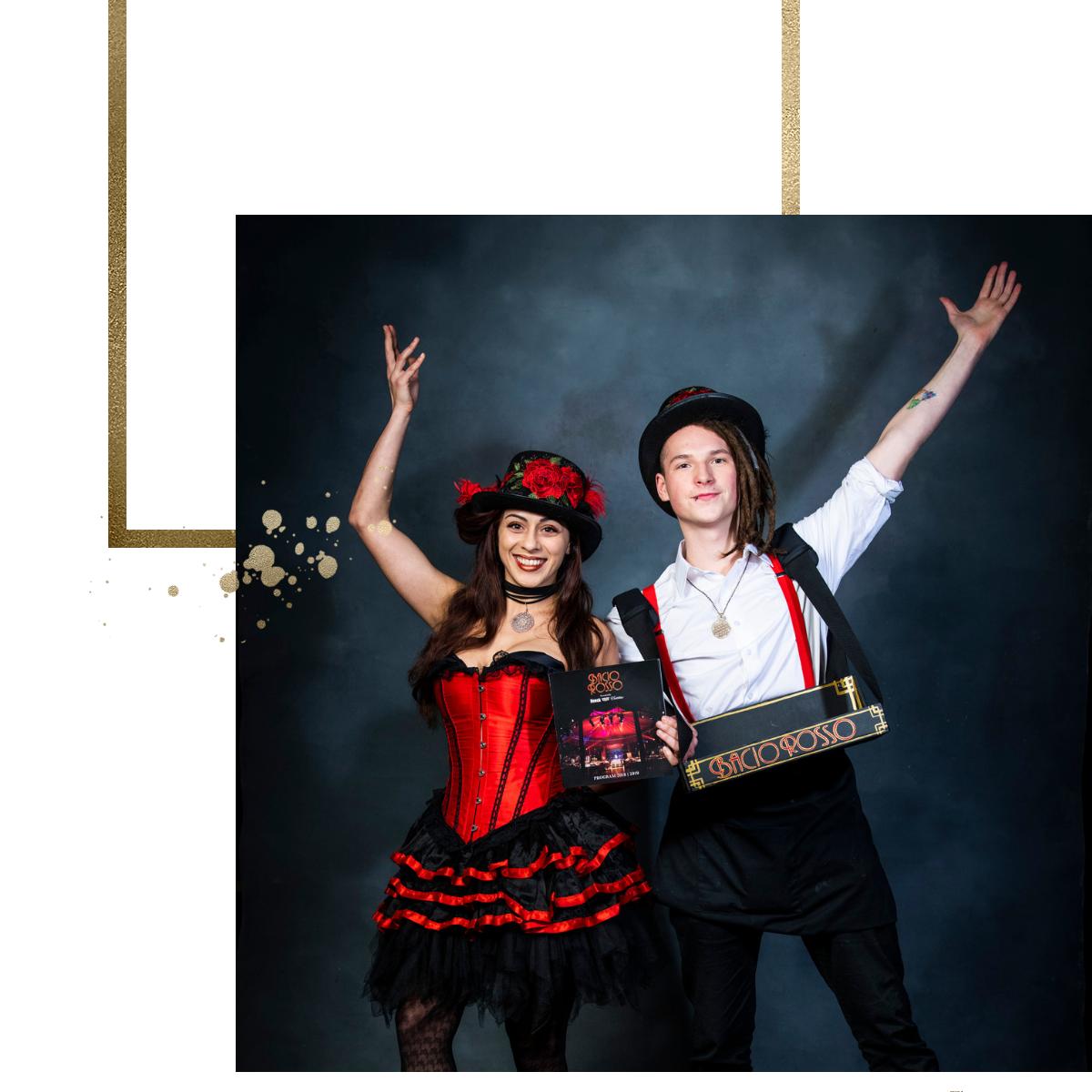 Our guests loved the experience of being welcomed into the tent 🎪 by our event staff who helped create the magic that is Bacio Rosso. 😀

📸: @emilycooperphotography