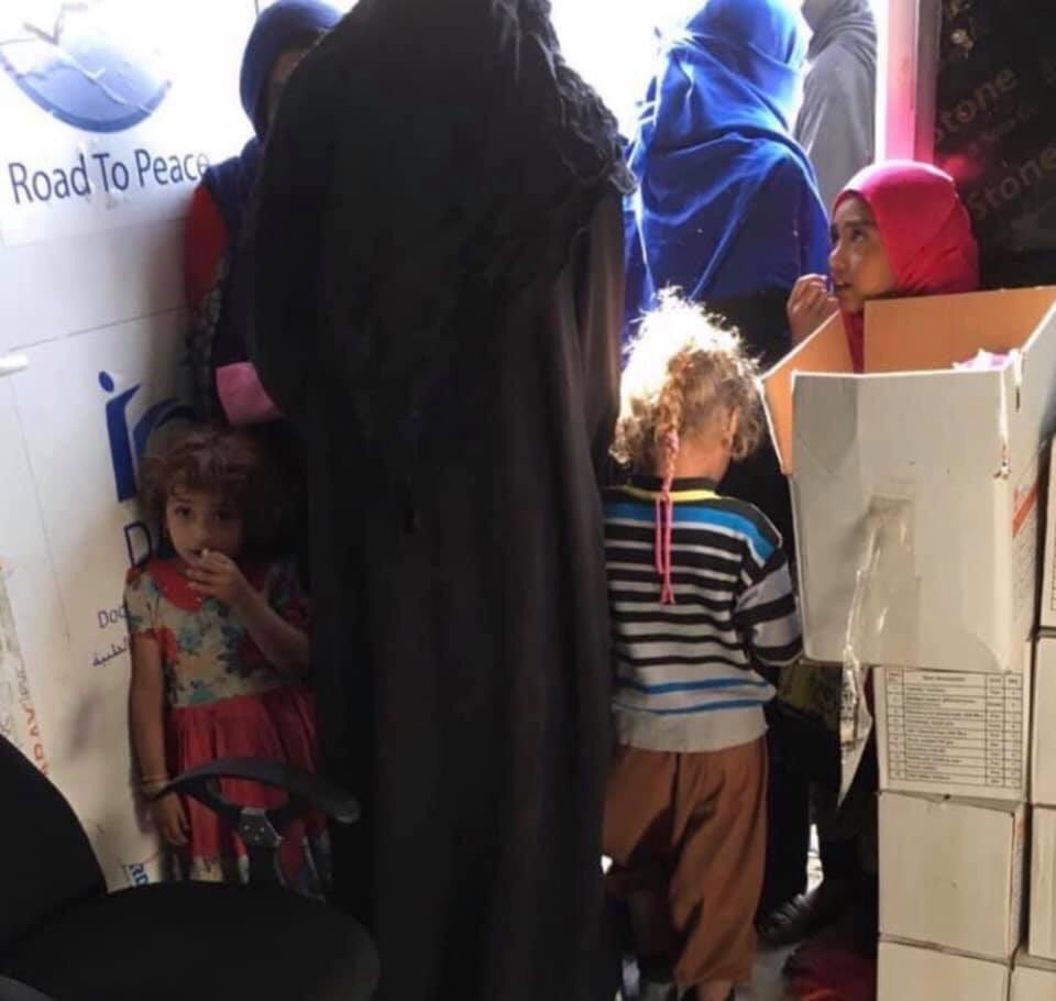 kristina_alicia's tweet photo. 1)There are many #Yazidi_Women & children hidden in Syrian refugee camps, too afraid to reveal who they are. It’s crucial that the #InternationalOrg. who have a presence there do all they can to encourage the women and children to come forward. @sallybecker121 https://t.co/7lH13KVC4j