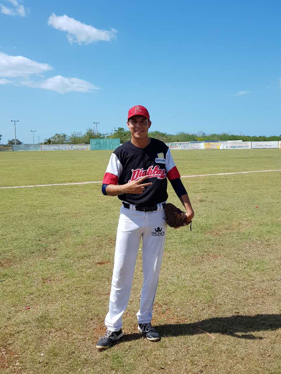 soyzanthiago's tweet photo. ¿Alguien ya lo contrató? ¿Lo recomiendan? Es de Mérida. https://t.co/ZIejiWizFK