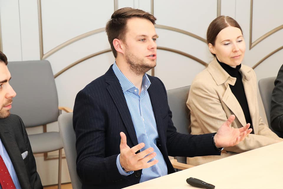 VisinskisV's tweet photo. Great to see Minister of Transport of Latvia @Talis_L embracing micromobility and our Flash e-scooter https://t.co/GZs85FVoBK https://t.co/wpDInIU2LS