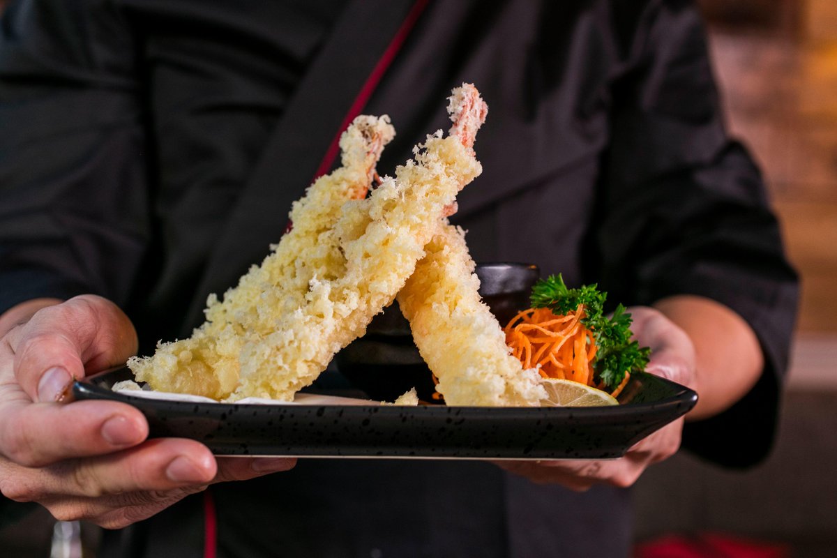 A delicious selection of ebi tempura to brighten up your day! 🤤