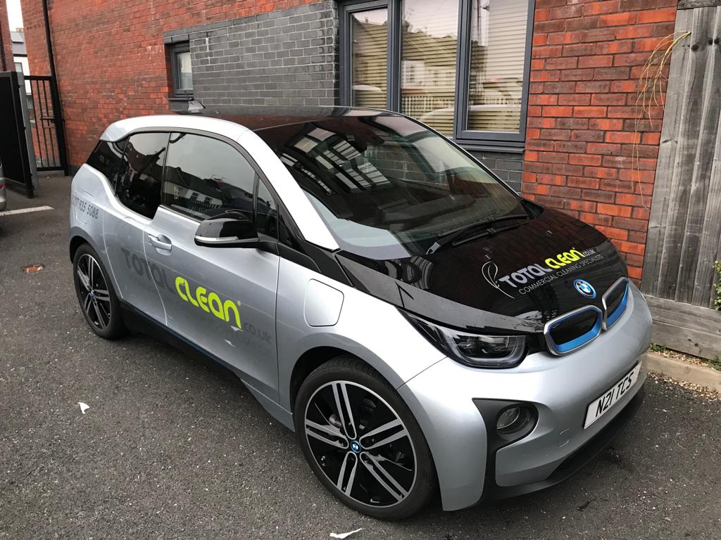 TotalCleanServ's tweet image. Our newest addition, the BMW i3 electric vehicle, is a fantastic little car to wiz around central London servicing our valued clients. Give us a call on 0207 935 5088 or visit our website totalclean.co.uk for a free no obligation quote! #BMW #ElectricVehicles