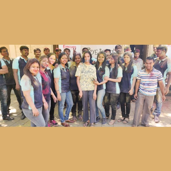 EmcurePharma's tweet photo. On the 22nd March, Emcure Pharma celebrated Holi with Navkshitij. A total 26 emcureans participated in this CSR activity
#CorporateSocialResponsibility #EmcureCSR #CSR #Corporate #Holi #HappyHoli #Navkshitij #Emcure #Pune #India https://t.co/3qI6mfPd3Q