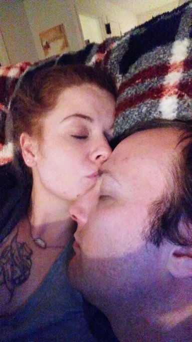 Snuggling up with the love of my life.. https://t.co/G5zUSKVVFh