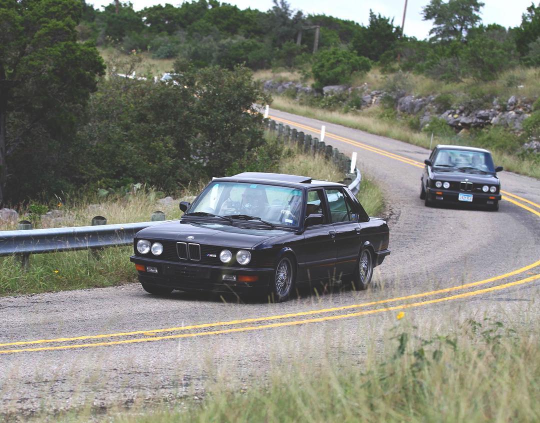 car_douche's tweet photo. BMW E28 M5⁣⁣⁣
The first BMW M5 produced from 1985-1988. It was powered by the M88/3 and S38 3.5L straight-six engines with a power output of 256-282 HP and 340Nm(243 lb-ft) of torque. 

#bmw #e28 #m5 #e28m5 #mpower #bmwclassic #cardouche https://t.co/KKpe8QnGZo
