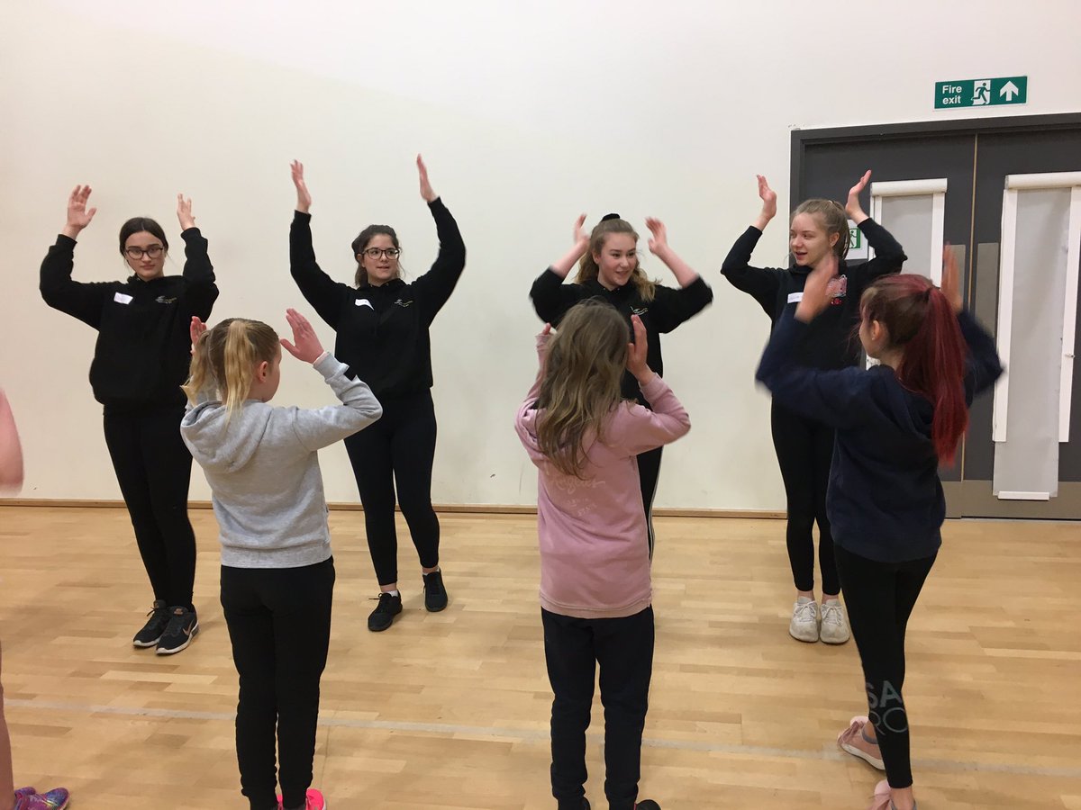 VictoryAcad's tweet photo. Such a happy start to Monday and #OpenClassroomWeek with @MrsDDrama training Year 9 teachers to coach these wonderful @CostesseyJunior students! Great vibes ❤️ @OrmistonAcads https://t.co/5HUzKbrgVz