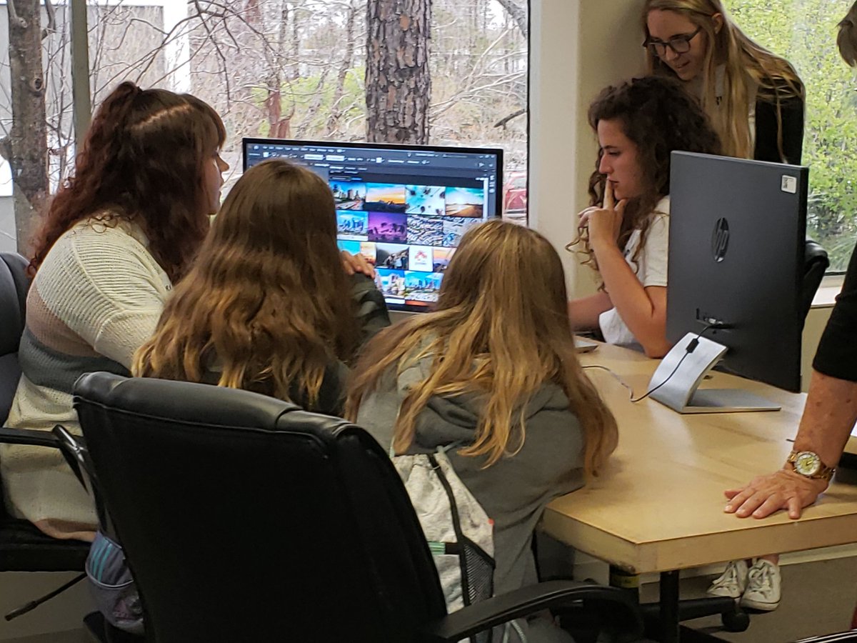 AHSGameArt's tweet photo. #studentsatwork day at #n2publishing thanks @ShemekaDenine for this AMAZING opportunity for students @traskbears #traskmiddle #traskmiddlemeansbusiness #nhcschat #nhcscte #CTE https://t.co/Kn8VYrS1TT