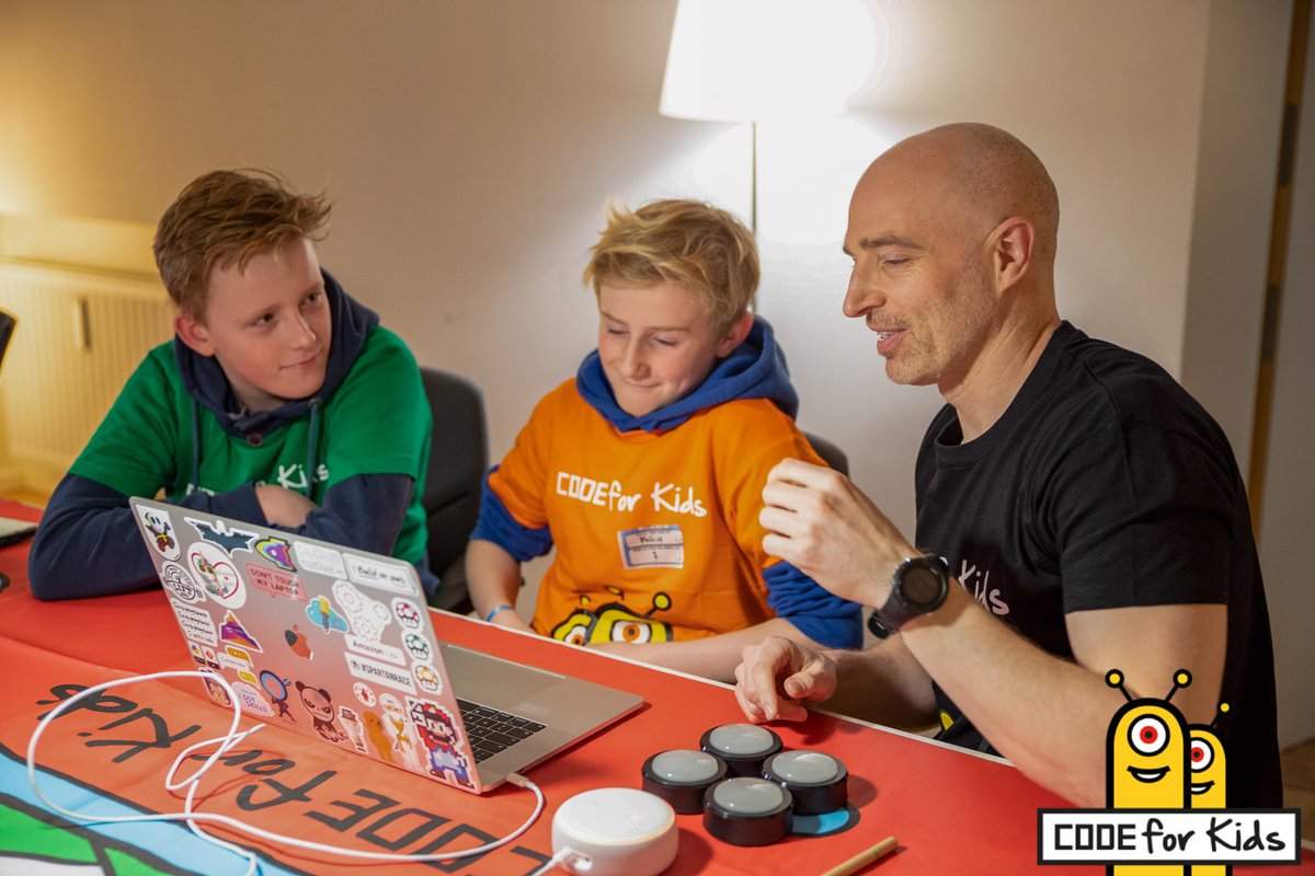 ReplyCode4Kids's tweet photo. Last week #replycodeforkids went to Munich 🇩🇪 with a very special task: turning the children into #Alexa Quizmaster! 🧙 
Here are some pics 📸 of this great afternoon! https://t.co/7lq0NHiGTo