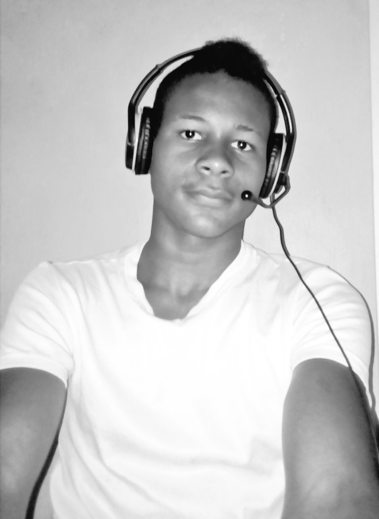 DancyGamerYT's tweet photo. Este soy yo y en un futuro subire videos 2.0 al canal 😘 https://t.co/oz0C6ZdUGW