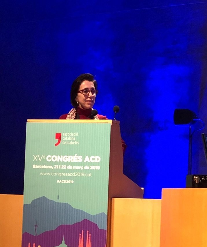 DiametT's tweet photo. Brown adipose tissue and fetal growth 👶! Excelent talk from Dra Ana Megía in #acd2019 @acdiabetis 😁🔬 https://t.co/d3RLyU3Oe1