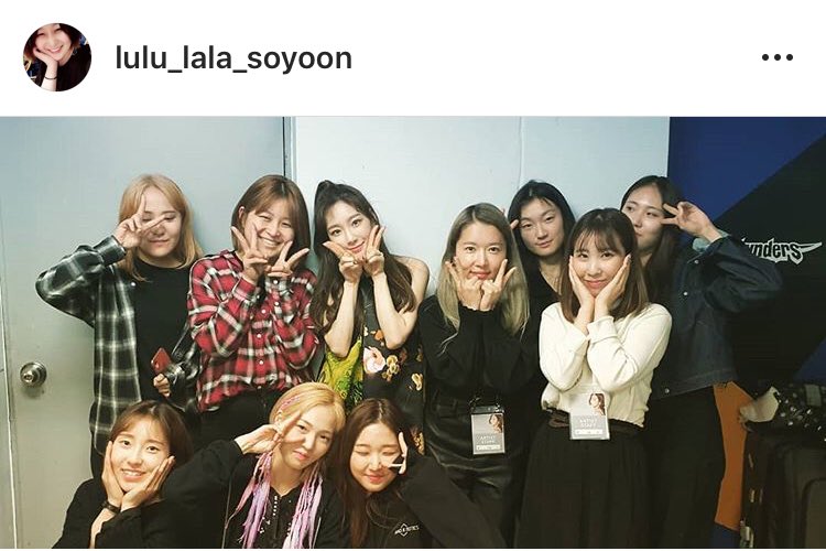 canQuuan's tweet photo. 髮型師歐尼instagram
「#金太妍 #太妍 #taengoo
#taeyeonconcert #s_concert
#taengconcert .
.
2019.3.23~24
taeng演唱會
雖然是在後台但
非常幸福
非常歡樂
耳朵享福的演唱會 (TY Castle裡五個人的頭髮雖然是我弄的
但無法好好的看到 真難過 ….)
大家都辛苦了
.」
#省略眾多hashtag https://t.co/Bf4n1u37C0