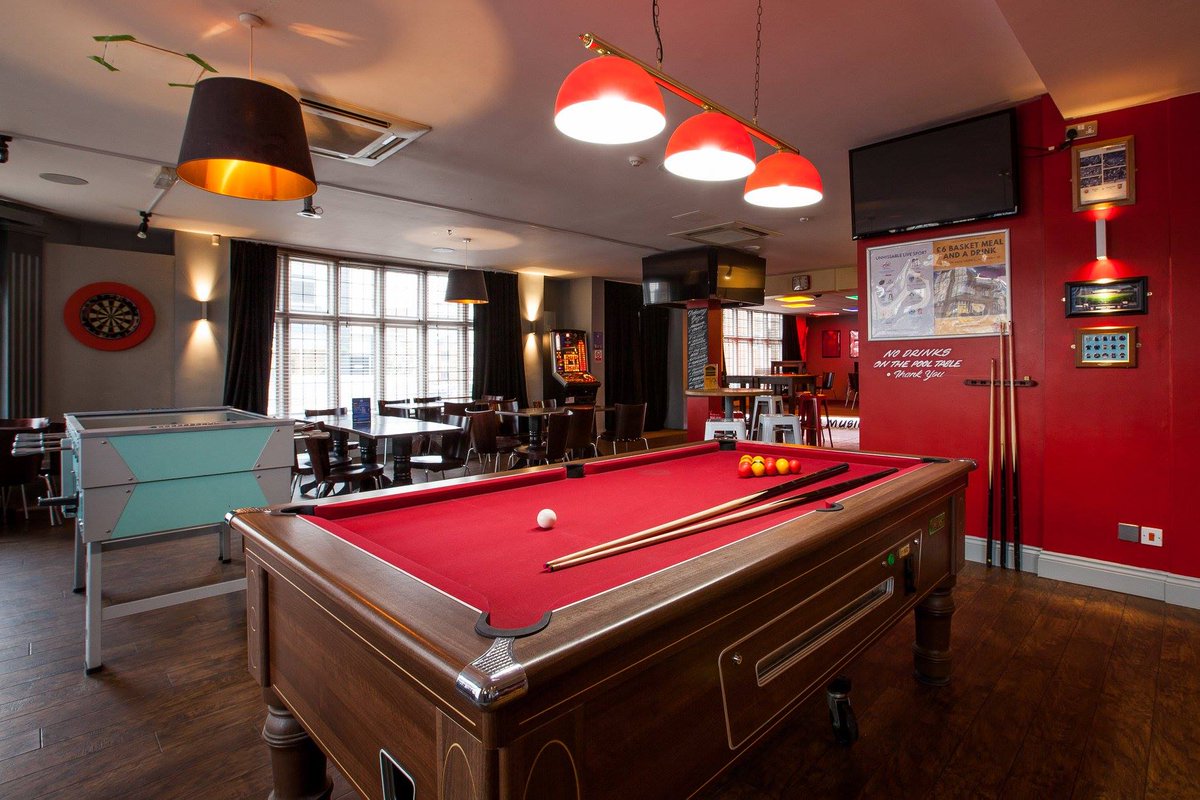 TGAv77's tweet photo. It's Tuesday, which means it's free pool night here at The Gardeners Arms. So, why not bring your friends down and challenge them to a game. #Ipswich #FreePoolNight https://t.co/nqO6MuhIO1