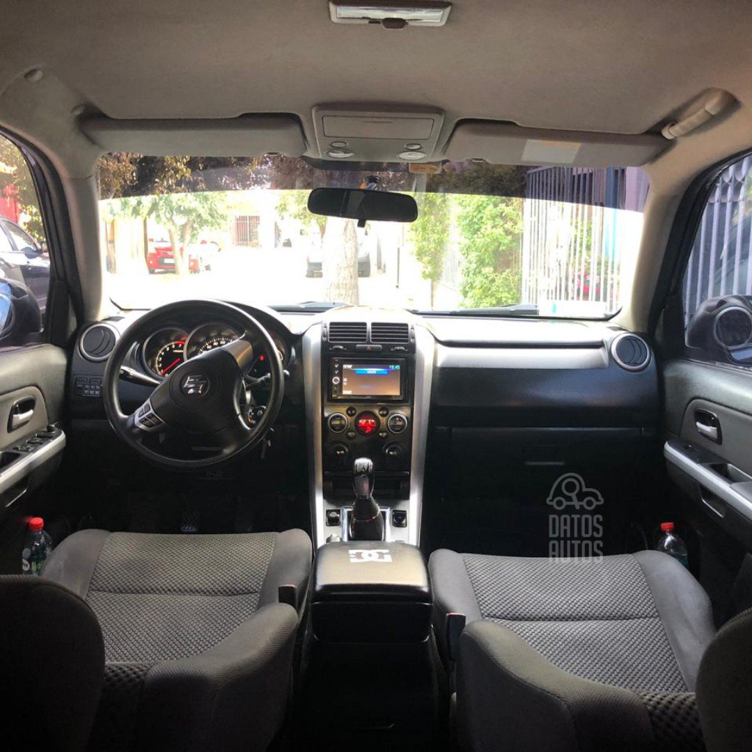 datosautos's tweet photo. En Venta🚘🚩🖼️ #Huechuraba 
#Suzuki #grandnomade 2009
km: 127.000
motor: 2.0
Transmisión: Mecanico
Combustible:bencina 
N° Dueños: 2
Precio: 5.000.000
⛽ #datosautos
☏Contacto☏(Dueño)
⇢ Oscar vargas ⇢+56973949195
#santiago #instasantiago #madeinchile #Highlight https://t.co/NZ9tK2srQD