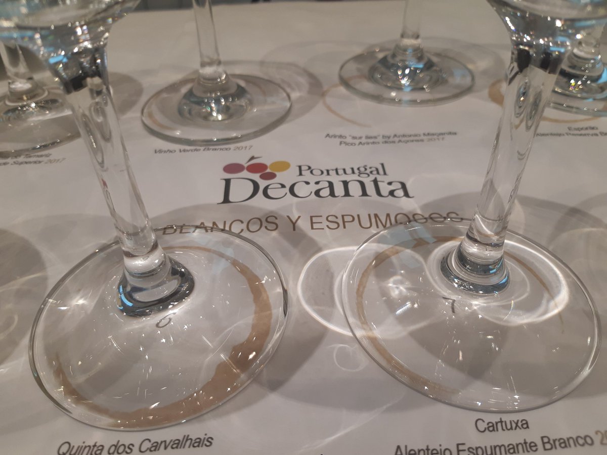 Verema's tweet photo. Empezando la cata de Blancos y Espumosos en #PortugalDecanta https://t.co/Ohab5qWurq