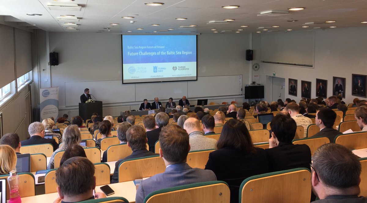 How to tackle future challenges of the #BalticSea Region: #environment #security #labourmobility? Full room participating in discussions at the #BSRForum @CentrumBalticum @Turkukaupunki @UniTurku