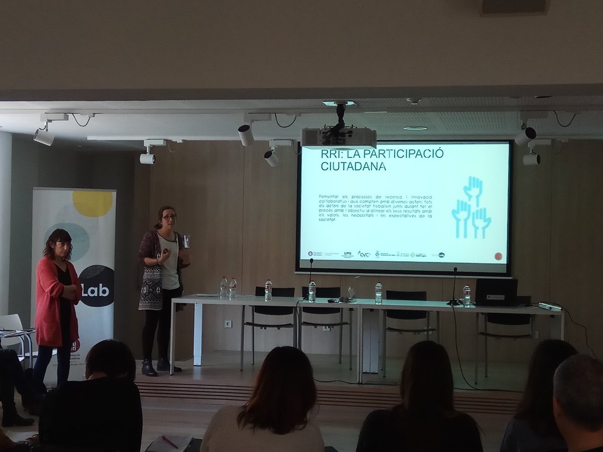 Seguim a <a href="/bibcerdanyola/">Biblioteca Central de Cerdanyola</a>! Núria Claver i Begoña Miñarro de <a href="/UABBarcelona/">Universitat Autònoma de Barcelona</a> expliquen en que consisteix la recerca i innovació responsable. #BiblioLabXBM #bibliolabs #RRI #CiènciaResponsable #CiènciaOberta <a href="/diba/">Diputació de Barcelona</a> <a href="/LibraryLivLab/">Library Living Lab</a> <a href="/bibliotequesSBD/">biblioteques de Sabadell</a> <a href="/bibliotequescat/">Biblioteques</a> <a href="/bibliotequesXBM/">BibliotequesXBM</a>