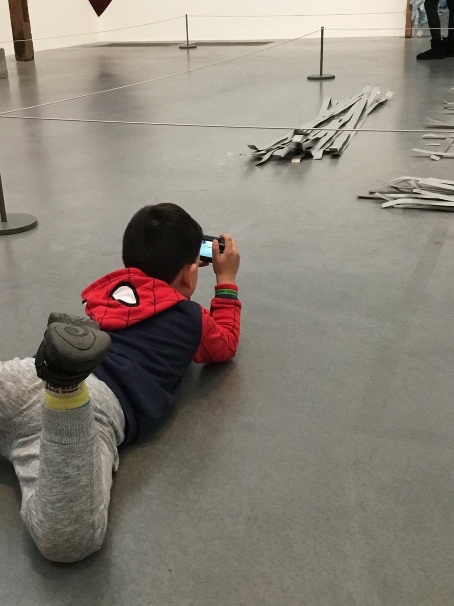 cathrive's tweet photo. @pemburyhouse children and families visit @Tate Materials and Objects and #TateStart display. In the nursery we have been exploring the possibilities of paper. What is art made of ? What did you see? What did they see? #art #earlyyears #artistineducation What next? https://t.co/nrHJ9tLZoc