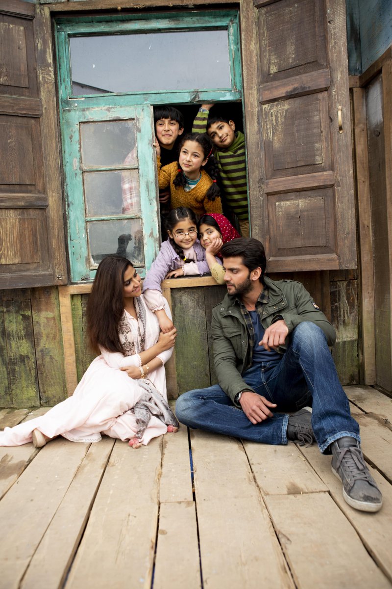 UrbanAsian's tweet image. Question 5: Caption the picture 

#Notebook #NotebookContestOnUA #NotebookContest @UrbanAsian @SKFilmsOfficial