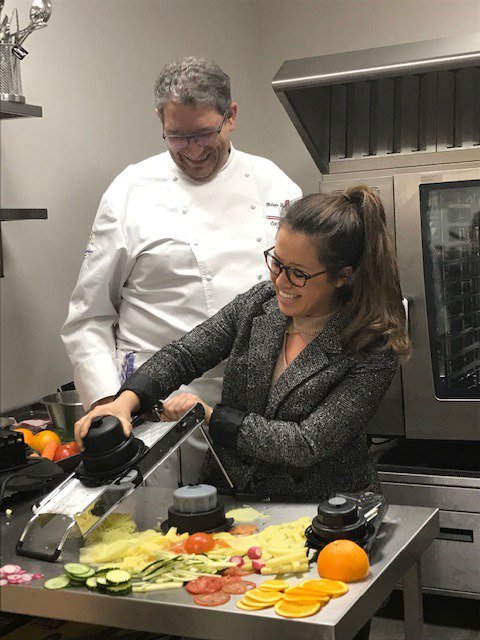 ComaxUK's tweet photo. Last week we were joined by @SignatureFSE and Chef Philippe all the way from @debuyerfrance to show us some of their excellent cookware and mandoline slicers. Our team thoroughly enjoyed the sessions and got hands-on and even had a go at slicing some fruit and veg! #comaxuk https://t.co/upejkjsRYf