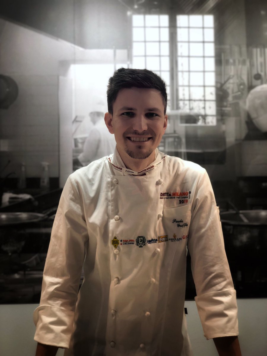 Pasta_Felicetti's tweet photo. Inizia il cooking show di @paologriffa al #Monogranofelicettibistrot tra poco lo chef ci racconterà le sue #memoriedipasta , in abbinamento @zonin1821 e @trentodoc
@identitagolose #igimi19 https://t.co/lmrxSBBnTQ
