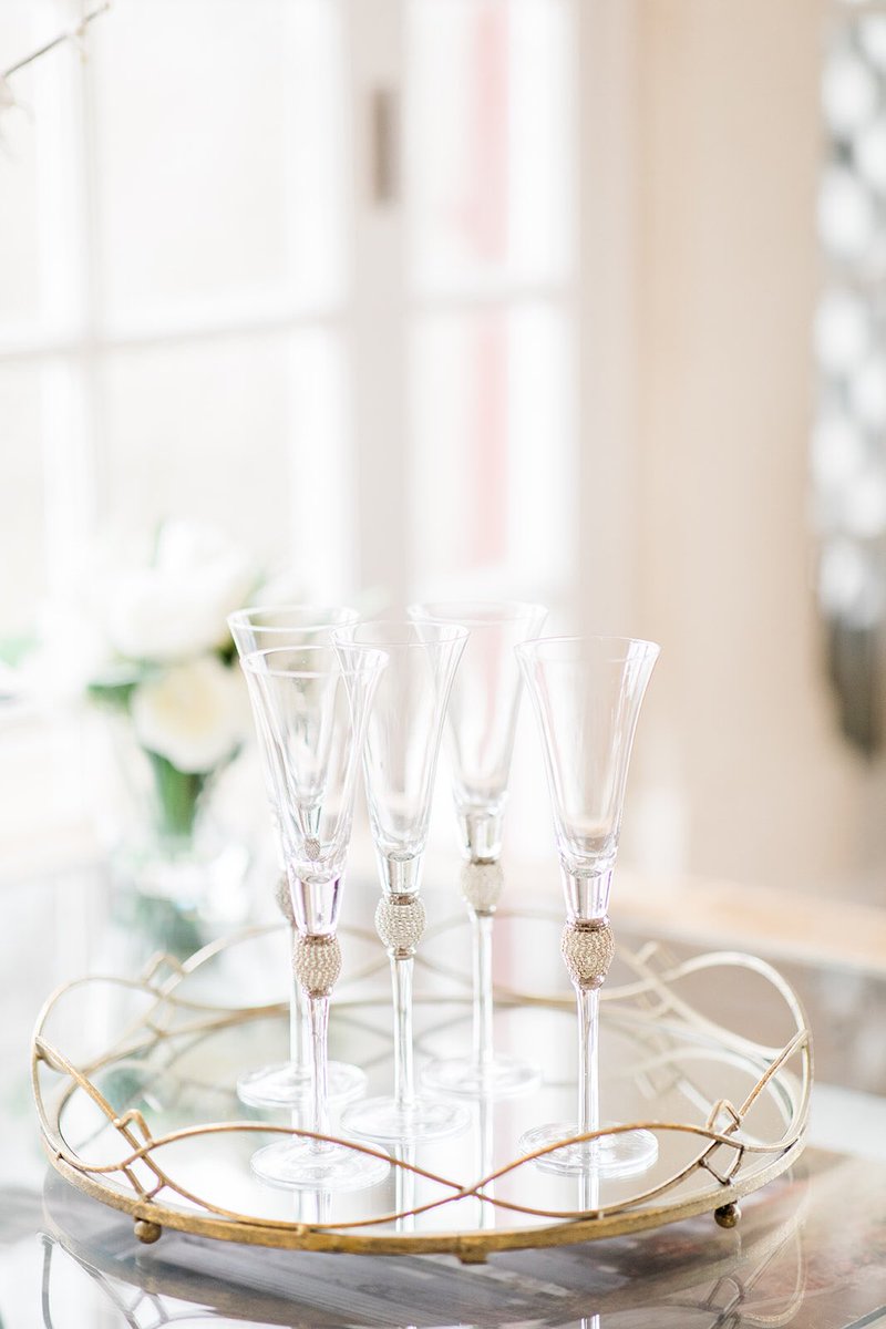 Recently engaged? It’s time to celebrate! We’d be thrilled to give you a tour of the beautiful Historic Longview Mansion. longviewmansion.com
#kcwedding #kcbride #kansascityevents #kcvenue #kcmansion #kcido #longviewmansion #leessummit #kcweddingplanning