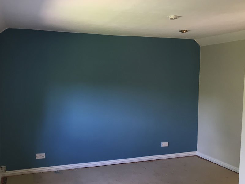 kandmdecorating's tweet photo. A @kandmdecorating project #decorating a house in #itchingfield Master bedroom &amp; ensuite using #Paintlibrary Blues Blue &amp; Canvas architect matt. See more at https://t.co/4OxZl4e3JV https://t.co/N1xdyIk7Fa