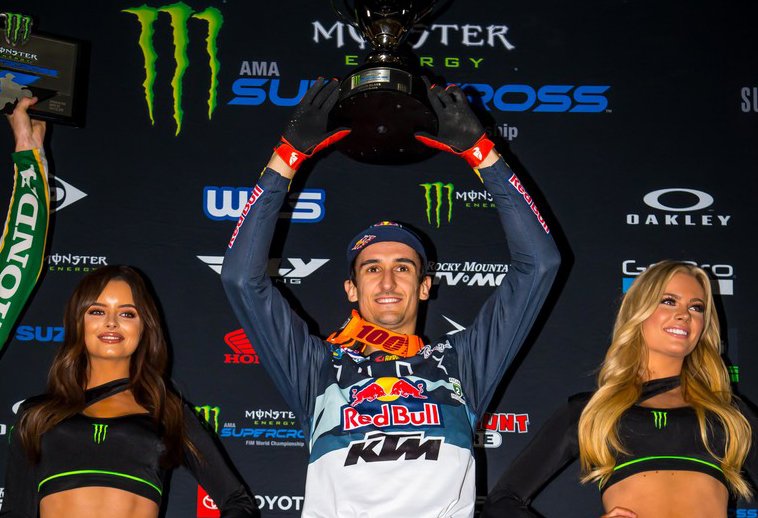 ffmoto's tweet photo. #CoupDechapeauAuxFrançais
@DylanFerrandis, @MarvinMusquin25, @GautierPaulin, #TomVialle, #StephenRubini, #LoïcLarrieu, @charlierchris23, #ChristopheNambotin, #ThéophileEspinasse, #LéoLeQuéré, #AnthonyGeslin et #BenjaminMelot. https://t.co/7jsroXMcqQ https://t.co/MdpjPjnMRO