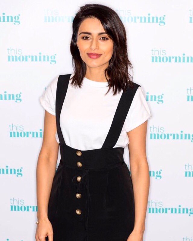 BhavnaLimbachia's tweet image. Huge thanks to @thismorning for having me on the show last week. For those asking | T-shirt - @topshop | Pinafore Jumpsuit - @forever21