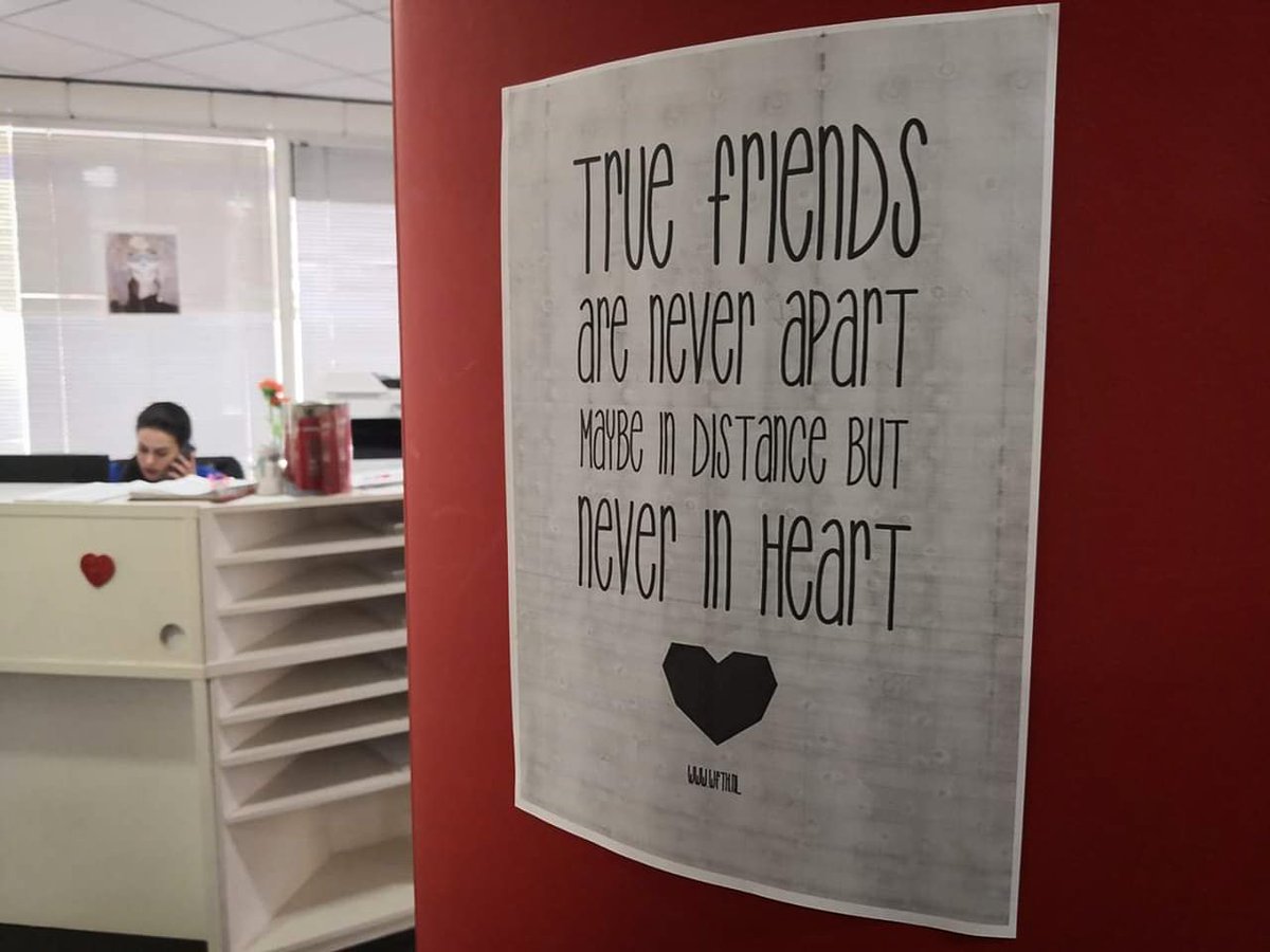 english_stem's tweet image. Dicen que la amistad es uno de los ingredientes más importantes de la vida. Esperamos que estéis de acuerdo con esta frase que hemos encontrado decorando STEM Luceros. ¡Feliz semana!
#STEMEnglish #STEMLuceros #academiasdeinglés #alicante