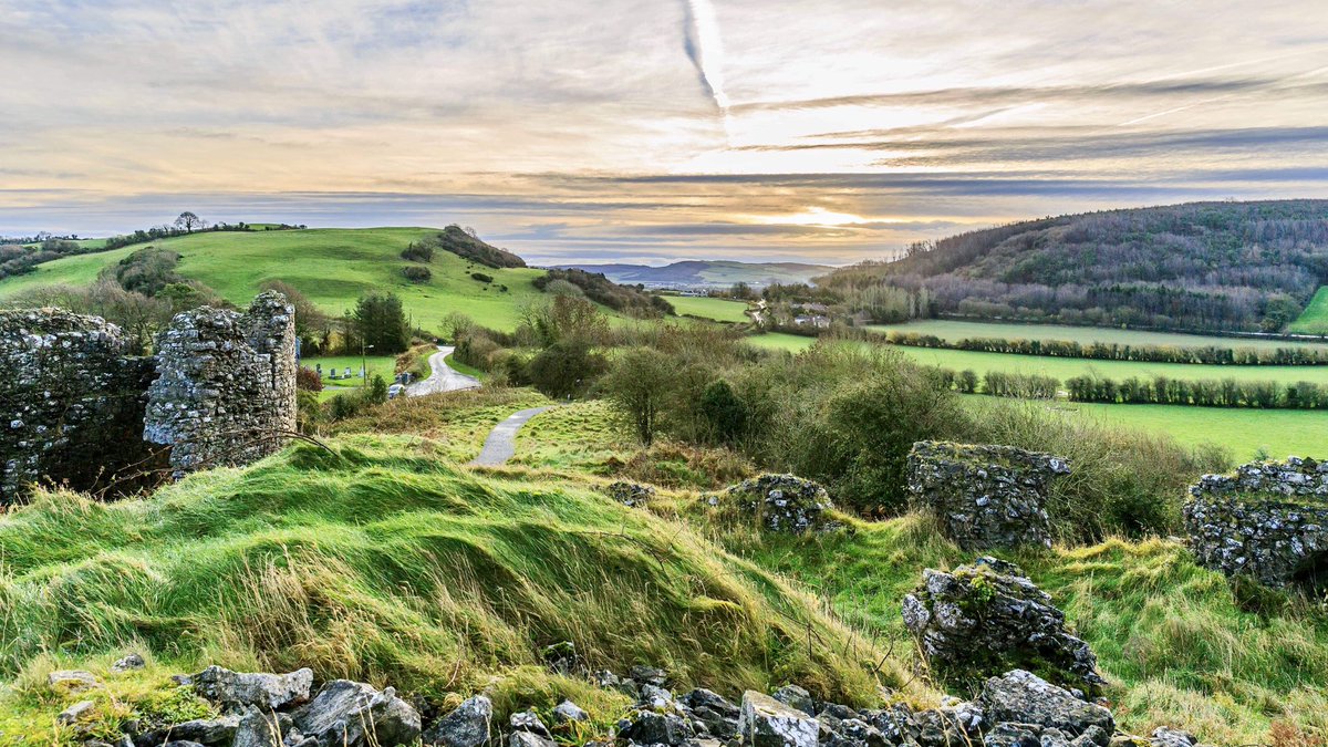A_AMilne's tweet photo. "I needed the four stone walls of an old coach house as a starting point to build. I needed the slopes and trees to direct and give purpose to my paths. I needed the old to govern the new... to fit the new to the old, to respect, not ignore, the past."~C.R.Milne #MondayMotivation https://t.co/jMARblBtgH