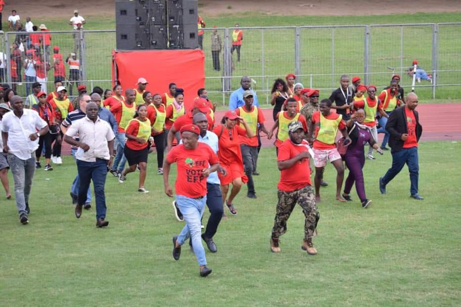 ERalethole's tweet photo. Siyagijima president @Julius_S_Malema and DSG @DSGmkhaliphi. #AggressiveCampaign #EFFWayaWaya #OURLANDANDJOBSNOW #08May2019VoteEFF @EFFSouthAfrica https://t.co/AdagkTrIPK