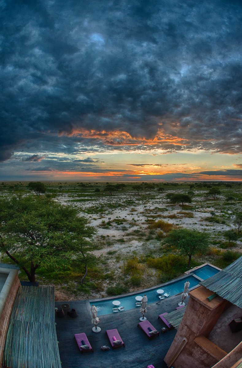 <a href="/onguma_safari/">Onguma Safari Camps</a> The Fort is unlike any other and is only one of its kind in #Namibia.

It is built in exactly the right spot to give guests probably one of the best sunset views in the whole of Namibia.

classicsafariafrica.com/namibia/onguma…

#Safari #Travel #Adventure