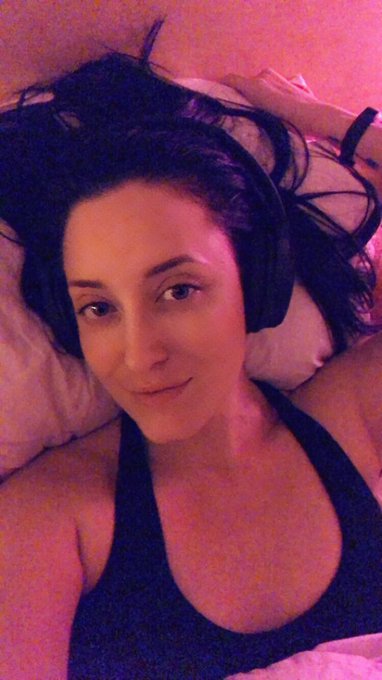 My @Bose headphones are my new obsession. ASMR level 💯 https://t.co/CuHKH9WDXz<a class="tags" target="_blank" title="On Twitter" href="/?out=eyJ0eXAiOiJKV1QiLCJhbGciOiJIUzUxMiJ9.eyJpYXQiOjE3MjE0MjEyMTQsImlzcyI6InR3cG9ybnN0YXJzLmNvbSIsIm5iZiI6MTcyMTQyMTIxNCwiZXhwIjoxNzUyOTU3MjE0LCJyZWRpcmVjdF91cmwiOiJodHRwczovL3R3aXR0ZXIuY29tL0Jvc2UifQ.BbMaQI9USFe1cfgM3SNqnljDvSHxBqcuE_y0ACq7vud4mRQaAtowK9WLDQ_6StwTV1rwWvO0avZMfNE2nqR3lQ">@Bose</a><a href="/tag/asmr"class="tags"><span>#asmr</span></a>