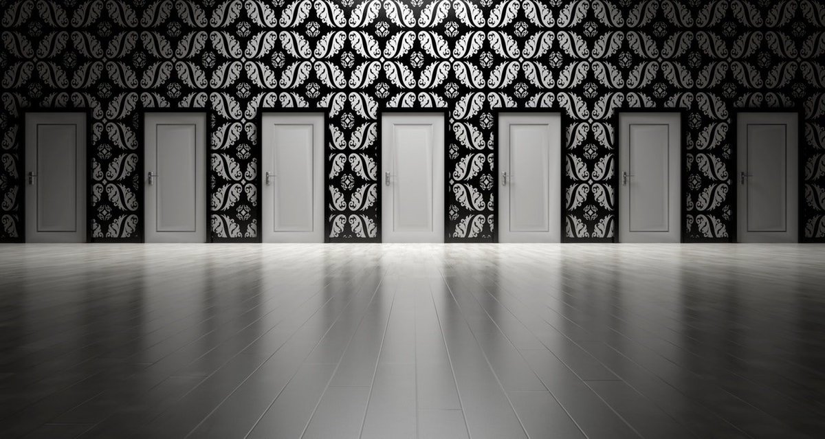 Win_infosoft's tweet photo. “Life offers you so many doors, it is up to you which to open and which one to close.” – Unknown
#FindYourDoor
#MondayMotivation
#Opportunity
Image Source: @Pexels https://t.co/rSwNA21buw