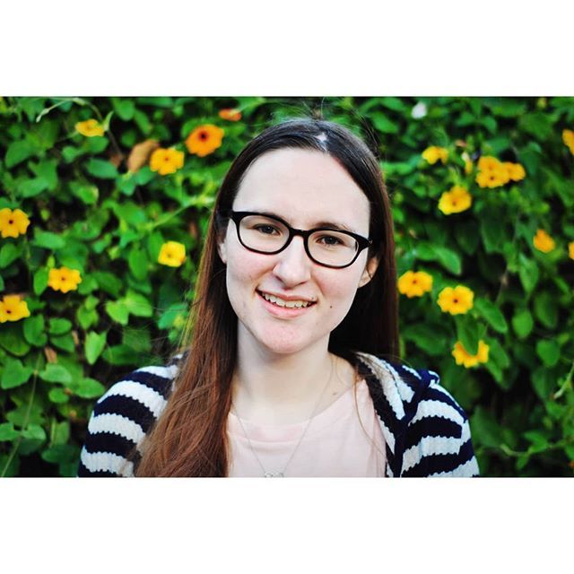 Jennawithcamera's tweet photo. Editing another one of Jasmine before bed 😍 
#acs #acolorstory #abmcolorstory #orange #flowers #portraitphotography #portrait #fiance #imgonnamarryher https://t.co/5obqg7TsD5 https://t.co/QfqL7G4tOB