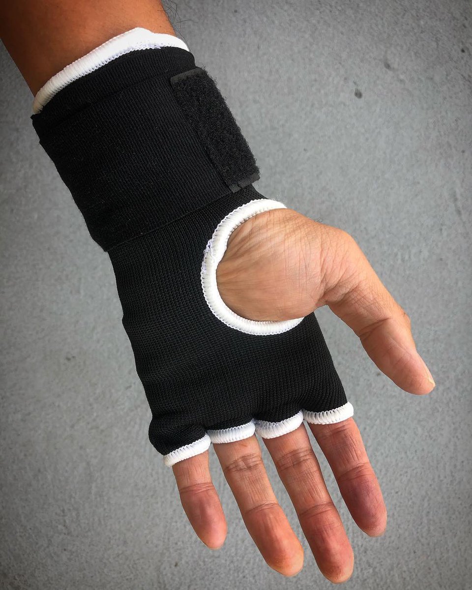 HNLFightShop's tweet photo. New HNL Glove Wraps now available💥💥💥
.
.
#handwraps #quickwraps #innergloves #speedwrap #glovewraps #boxing #martialarts #muaythai #mma #training #fight #gear #equipment #fightshop #honolulufightshop #hnlfightshop #hnlfs https://t.co/NdPeII4uw6