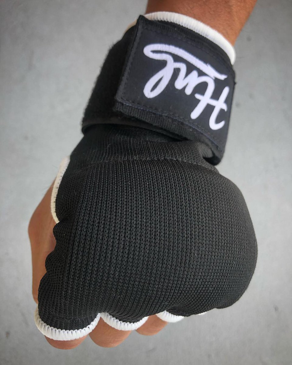 HNLFightShop's tweet photo. New HNL Glove Wraps now available💥💥💥
.
.
#handwraps #quickwraps #innergloves #speedwrap #glovewraps #boxing #martialarts #muaythai #mma #training #fight #gear #equipment #fightshop #honolulufightshop #hnlfightshop #hnlfs https://t.co/NdPeII4uw6
