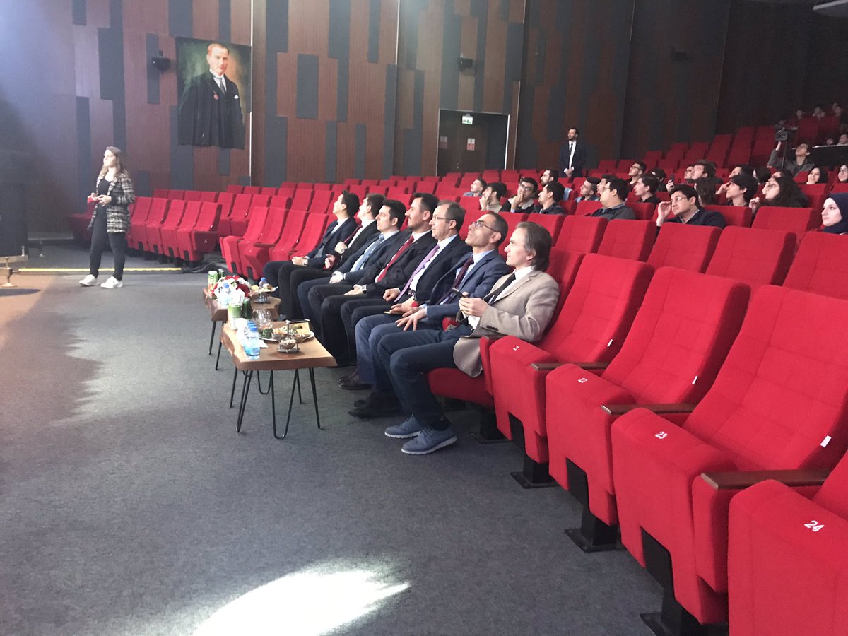 GSB_DenizliGM's tweet photo. Gençler arası kültür ve sanat yarışmaları "Ege bölge finali" ilimizde Merkezefendi kültür merkezinde "Kim Bilir" bilgi yarışması ile başladı. https://t.co/FwlVGHQQtN