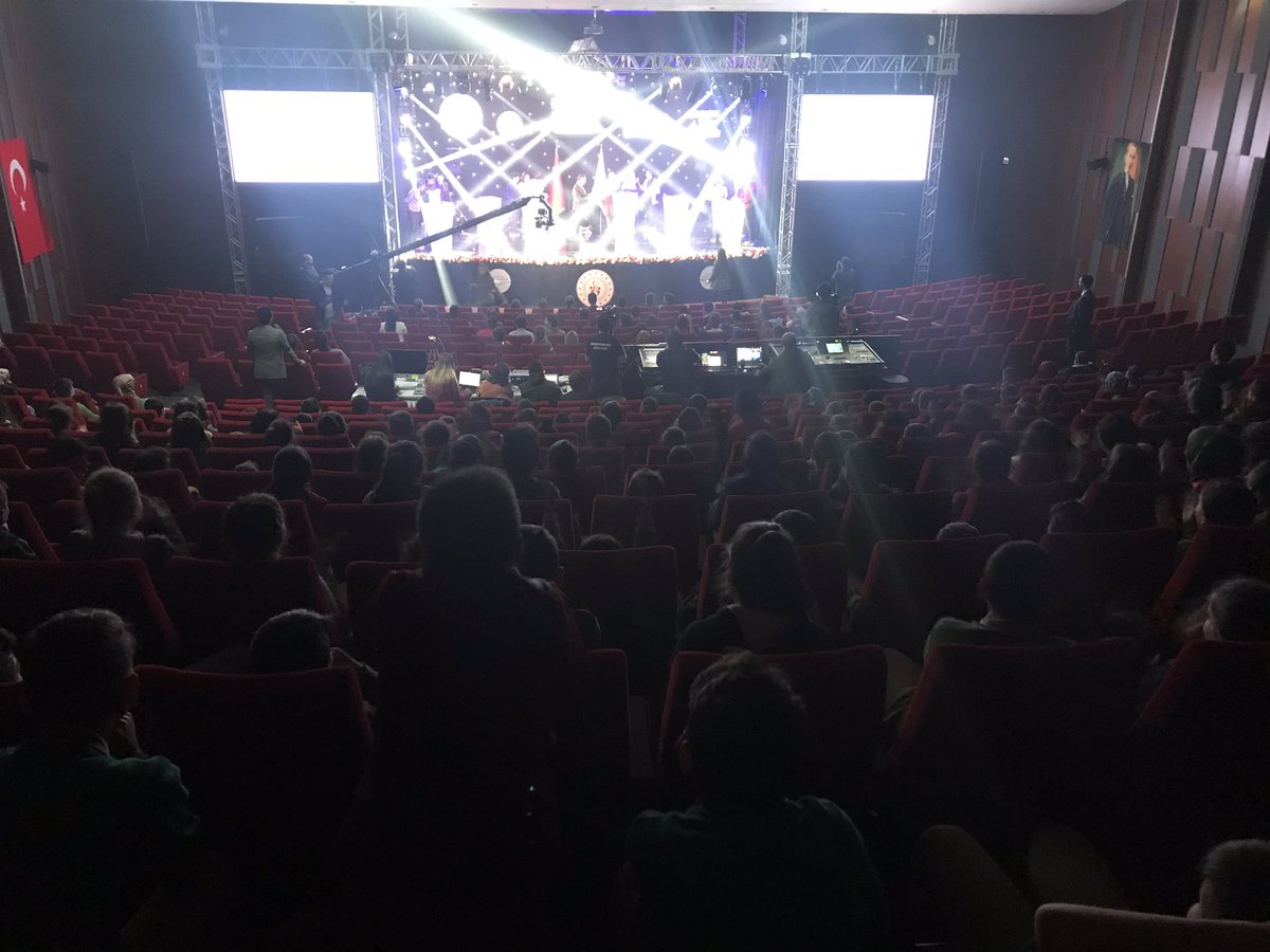 GSB_DenizliGM's tweet photo. Gençler arası kültür ve sanat yarışmaları "Ege bölge finali" ilimizde Merkezefendi kültür merkezinde "Kim Bilir" bilgi yarışması ile başladı. https://t.co/FwlVGHQQtN