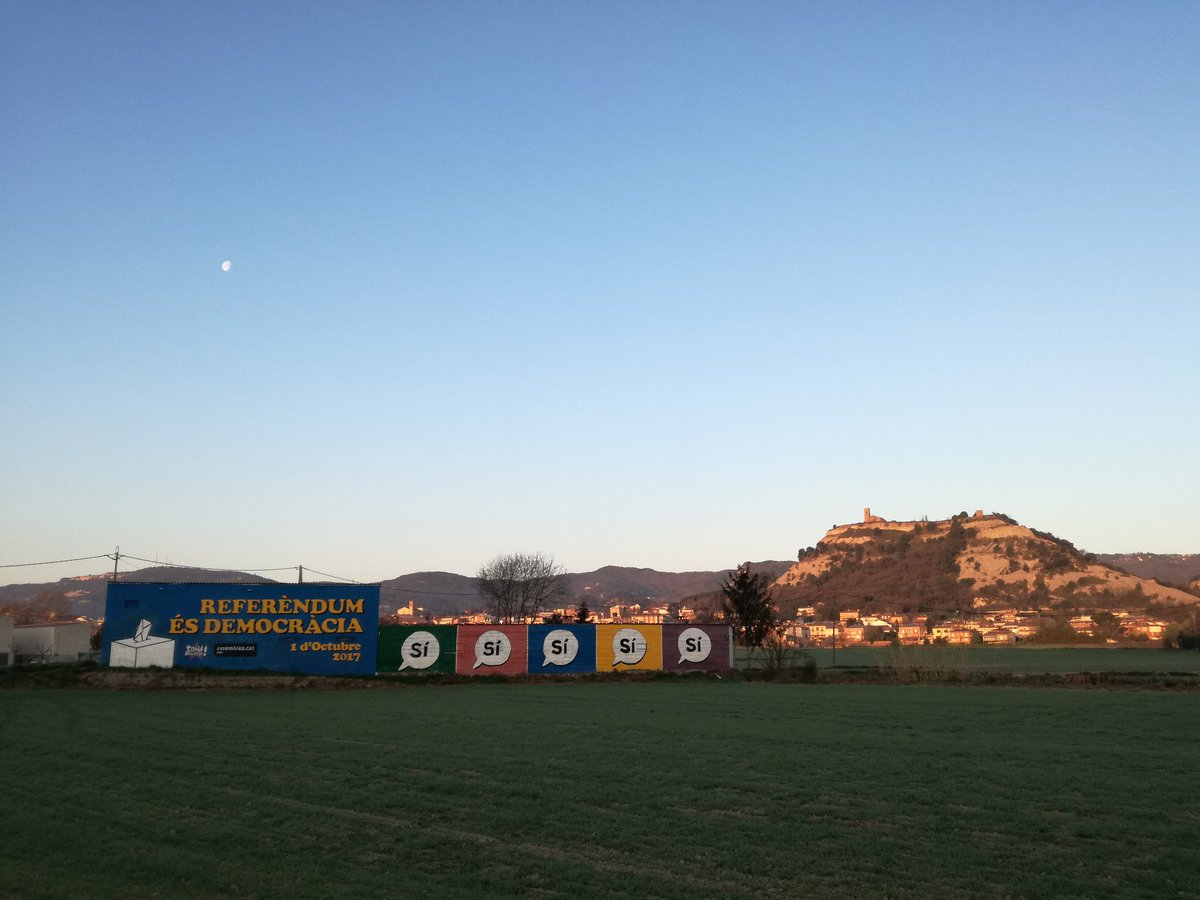 paquisoldado's tweet photo. #Boondia des de #Tona comença #dilluns amb #celllis i T9°C. #324eltemps @danidanius @nestor_meteo @rbartolisala @meteocat @SoniaPapell @esolerdelcoll @meteomauri @Monica_Usart @AlfredRPico @alcantara_alb @Cat_Meteo @SoldadoTonyi @javioru @rosa_tanti @TomasMolinaB https://t.co/xfeRZly5p7