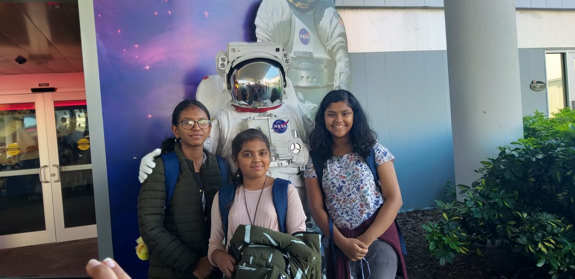 ExplorarsUAE's tweet photo. Say hi to our space explorars at @NASAKennedy Space Center participating in the @atxtraining and meeting an actual @NASA astronaut ! 😁 Exciting, fun and what an educational experience it has been, in their own words ✅
#STEM @ExplorarsUAE https://t.co/JCoP3fI8ft