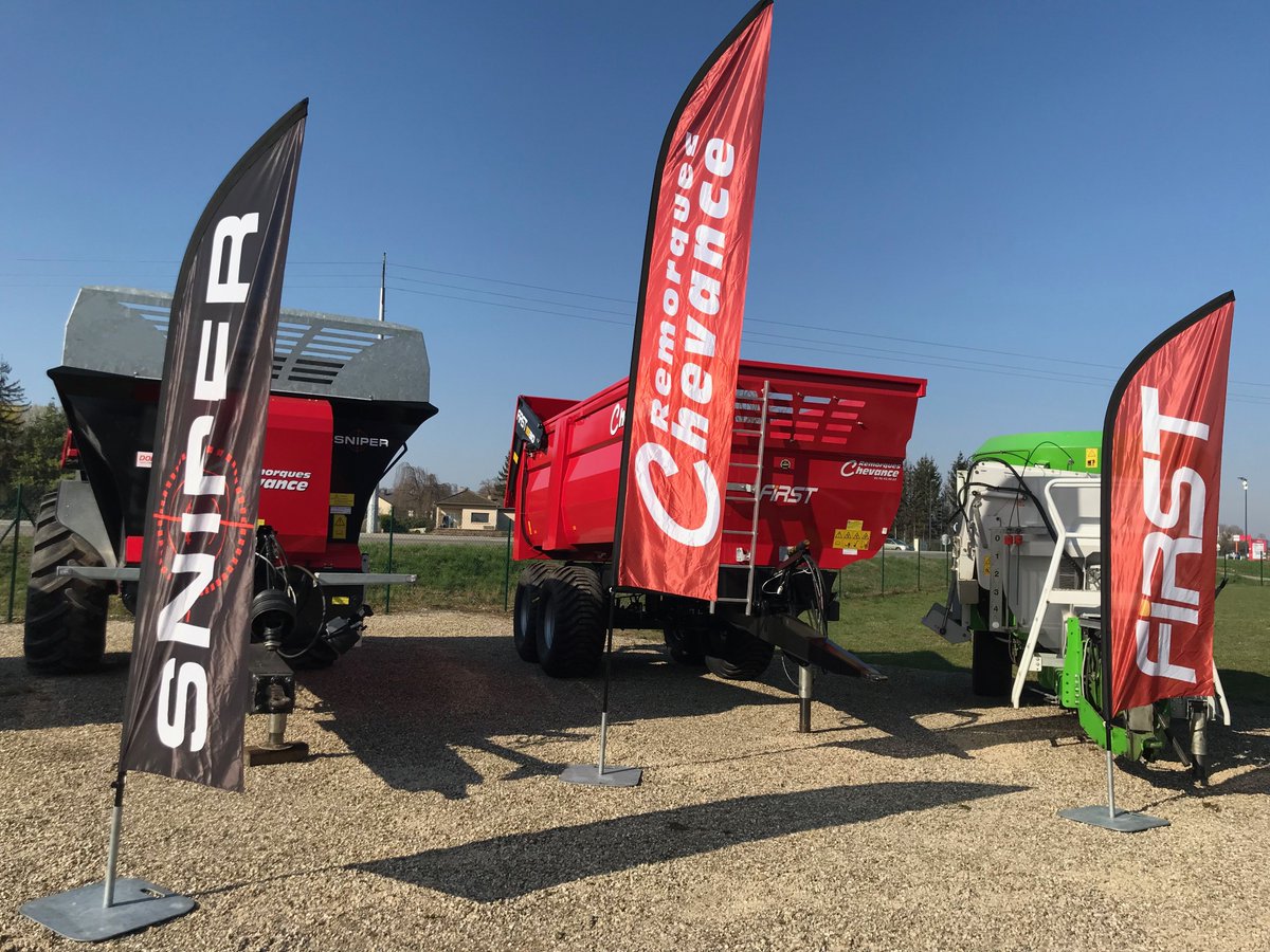 Chevanceremorq's tweet photo. Portes-ouvertes chez notre distributeur Alsaterr en Alsace !
#alsaterr #remorqueagricole #matérielagricole #chevance https://t.co/g1gVCcK78m
