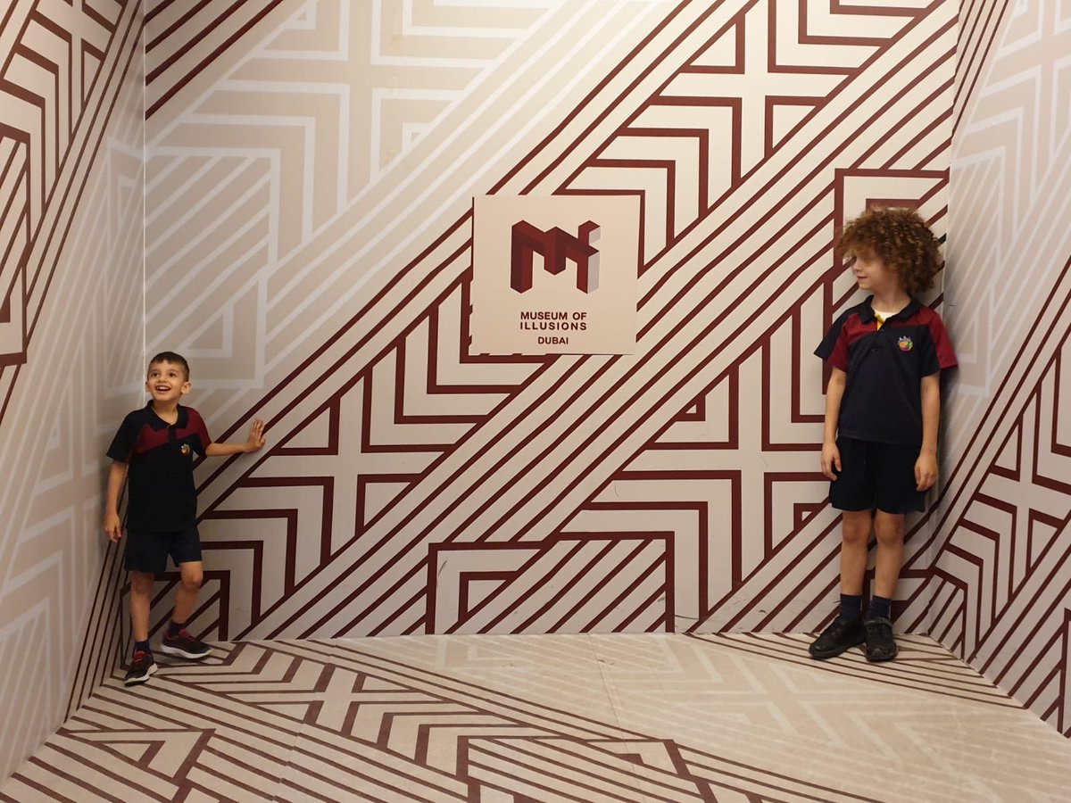 deeley_lucy's tweet photo. Sparking questions about shape and space in the Museum of Illusions! How do shapes change our perspective? #WeRGIS https://t.co/7P3FUOlHYI