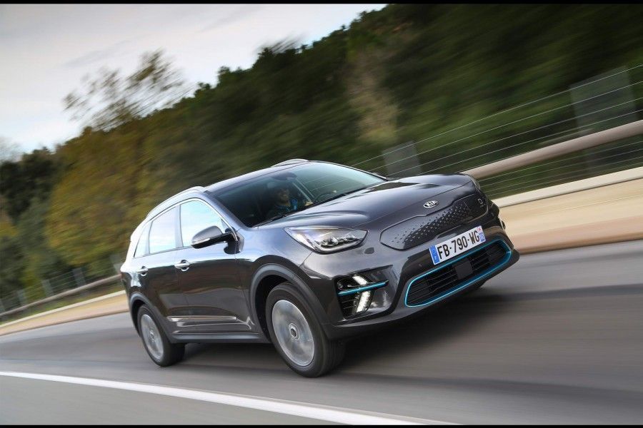 completecar's tweet photo. REVIEW: Kia e-Niro 64kWh

"it could just be a major game-changer in the electric car world" 

Read our review to find out more.

https://t.co/C04oL0Kwor https://t.co/yiMSm6xmzs