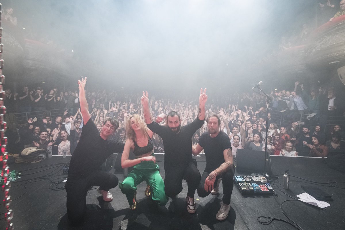 Notre tournée française s’est achevée la semaine dernière et autant vous dire qu’on a déjà bien hâte de vous revoir ! 🥰 Un immense merci à notre dream team et à toute l’équipe <a href="/UniTproduction/">H Unit Production</a> 📸 par @AlexGallosi