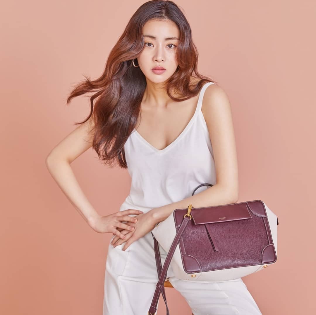 KangSoraTH's tweet photo. [แปล] 190325 reveramess_ : #เครื่องประดับhazzys #hazzysaccessories https://t.co/TO0TQI27el