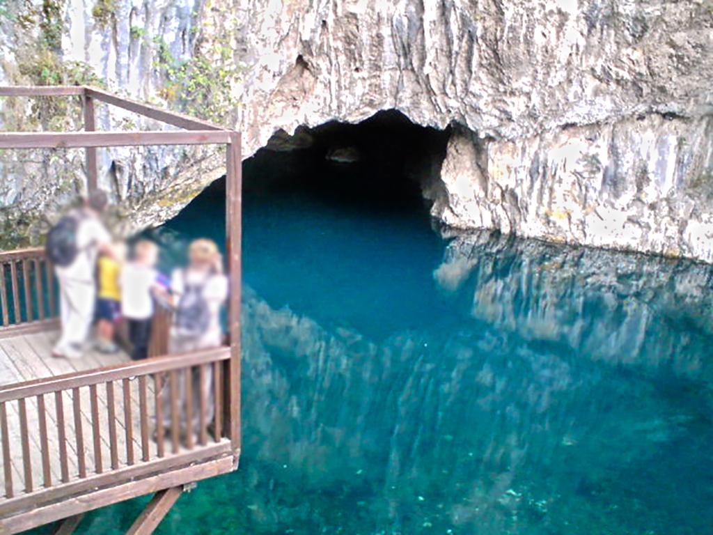 RazglednicaB's tweet photo. #VreloBune #Blagaj #BiH #Bosna_I_Hercegovina #Razglednica Najveci kraski izvor pitke vode u Evropi. https://t.co/7PHwWd47ZO https://t.co/CumCvyQyaV