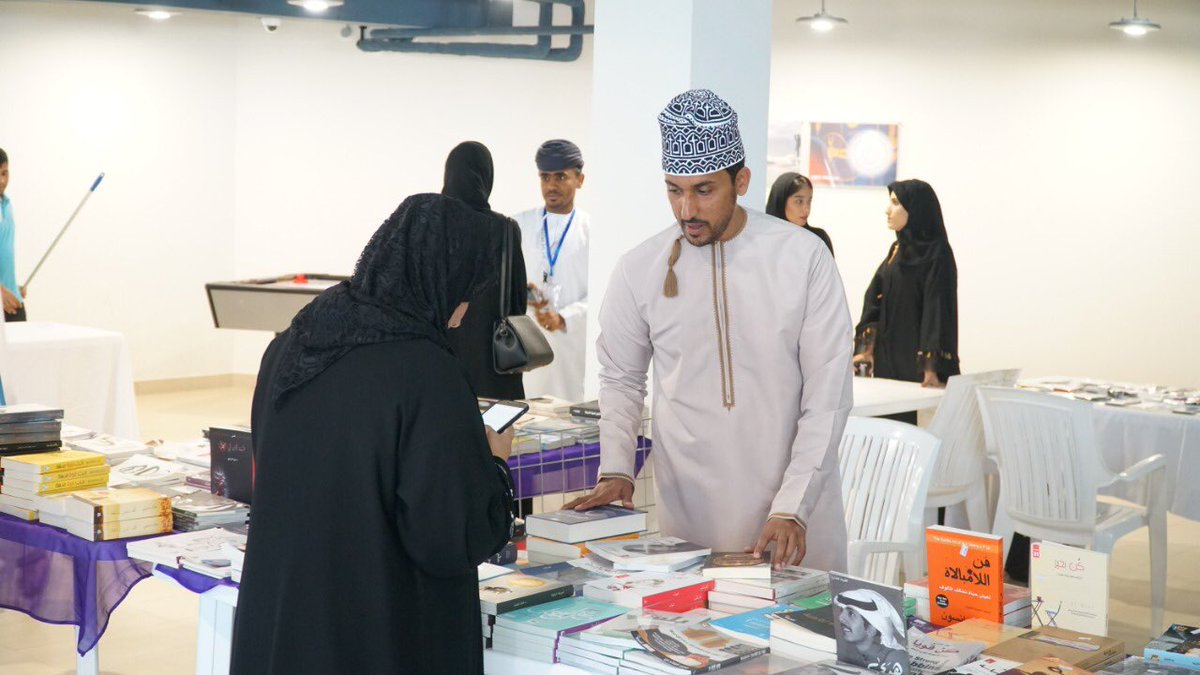 MEC_Oman's tweet photo. لا تفوتوا #معرض_الكتاب في #المركز_الطلابي ضمن فعاليات #أسبوع_الأدب_والمناظرة

Did you visit the book _exhibition ?
Don’t miss it.

#MEC #YourMEC #MyMEC #MECEvents #MECWeek #events https://t.co/0Fascbewzt