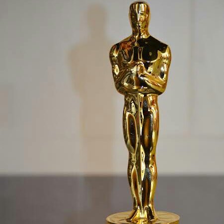 TufilamuPicture's tweet photo. The 1st Oscar was held at The Hollywood Roosevelt Hotel on 16 May 1929. Tickets for the dinner cost $5 and it lasted 15 minutes.
The Oscar statuette, Which depicts a knight with a crusaders' sword standing on a reel of film,  was designed by Cedric Gibbons in 1929.
 #filmhistory https://t.co/P04xc4MBsq